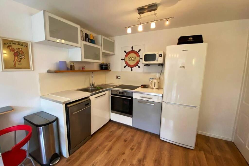 Two Bedroom Garden Flat In Zone 2 Londra Dış mekan fotoğraf