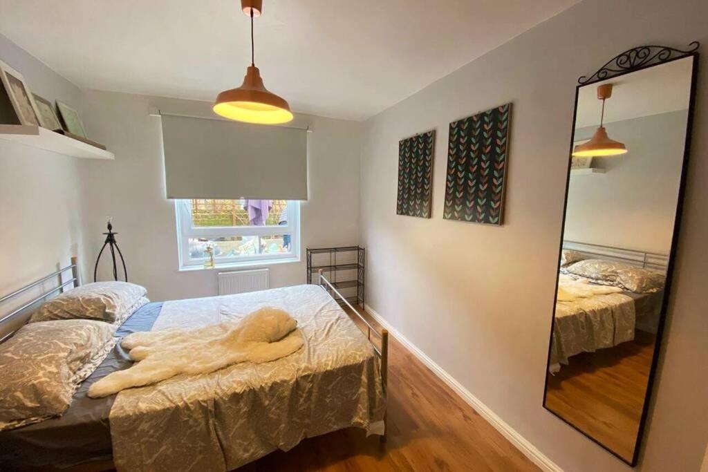Two Bedroom Garden Flat In Zone 2 Londra Dış mekan fotoğraf